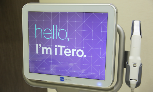 iTero（口腔内3Dスキャナー）